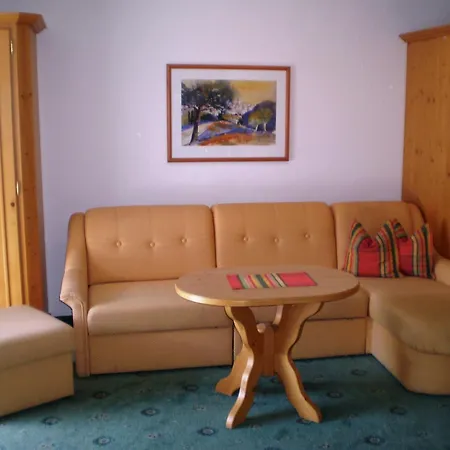 Garni Strasser Ξενοδοχείο με διαμερίσματα Zell am Ziller