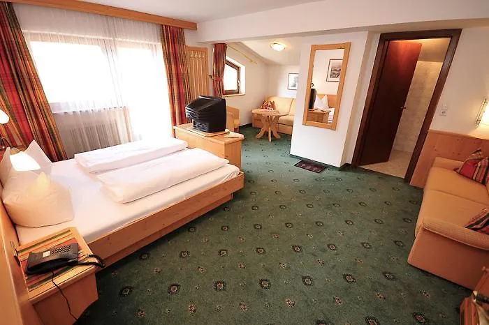 Garni Strasser 아파트호텔 3*