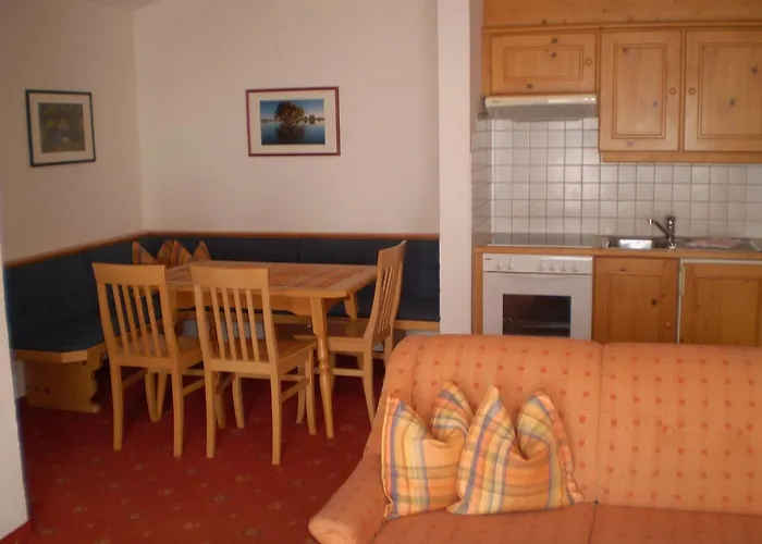 Garni Strasser 아파트호텔