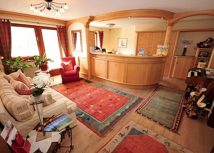 Garni Strasser Aparthotel