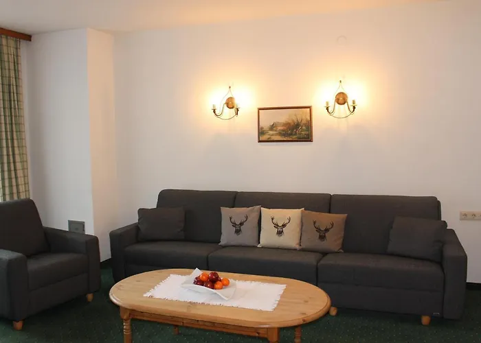 Garni Strasser Aparthotel